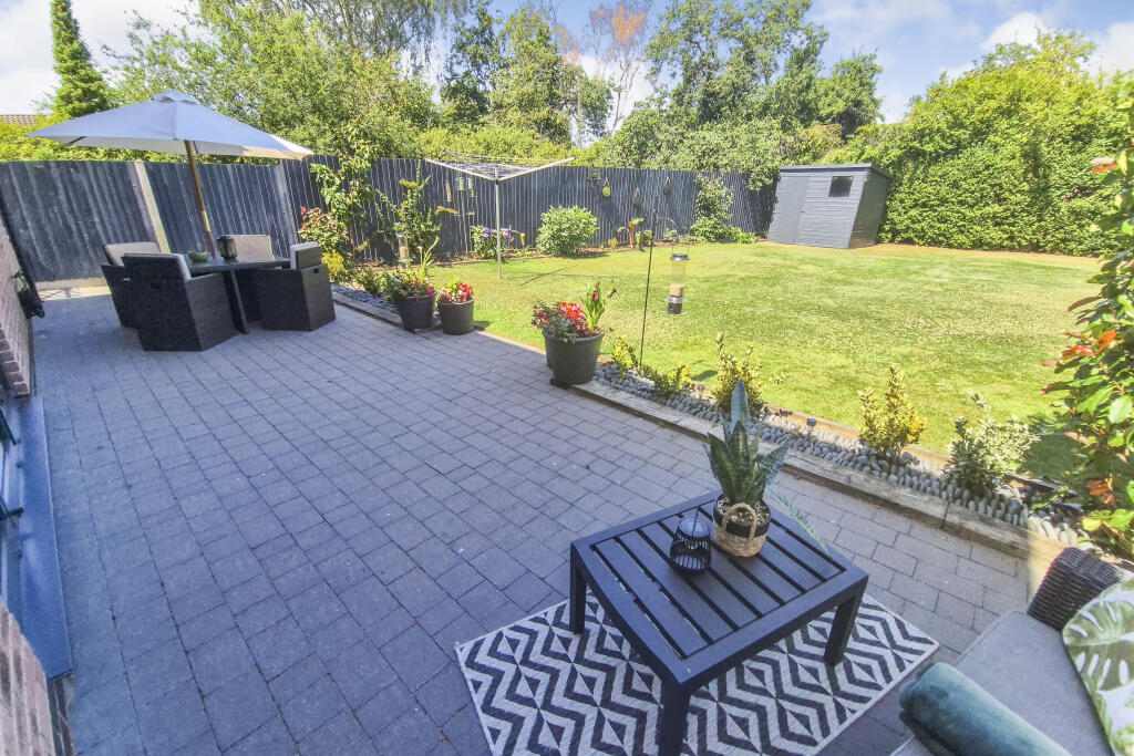 Additional image 28 of Holt Gardens, Studley, B80