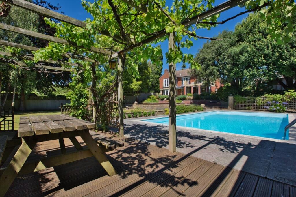 21 Preston Road, Yeovil