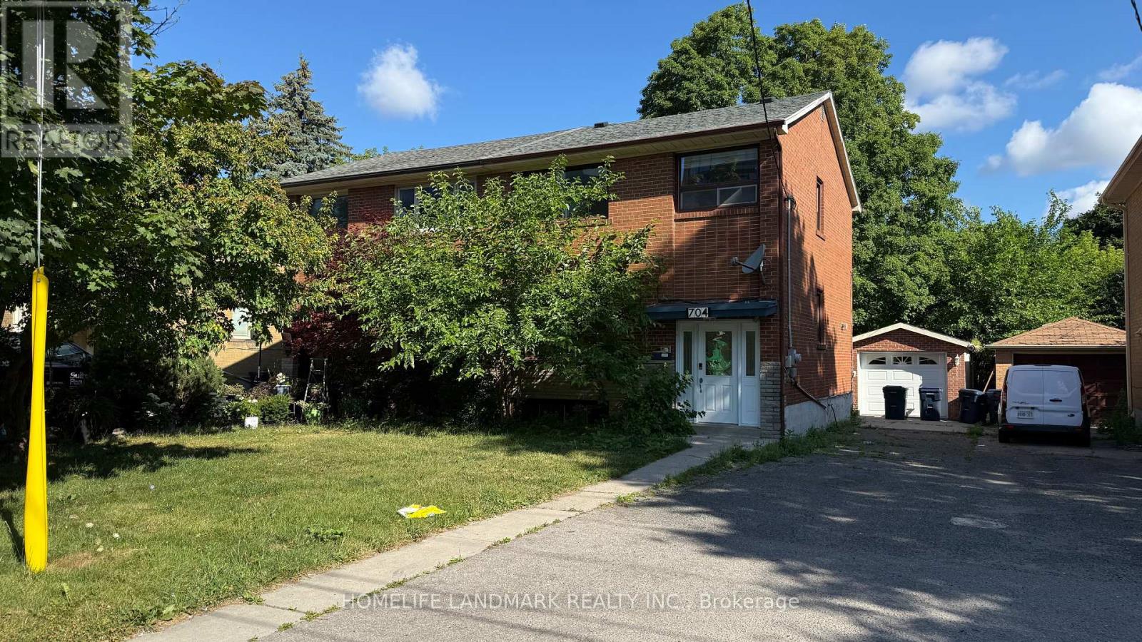 Property image for 704 SHEPPARD AVENUE E|Toronto (Bayview Village), Ontario M2K1B7