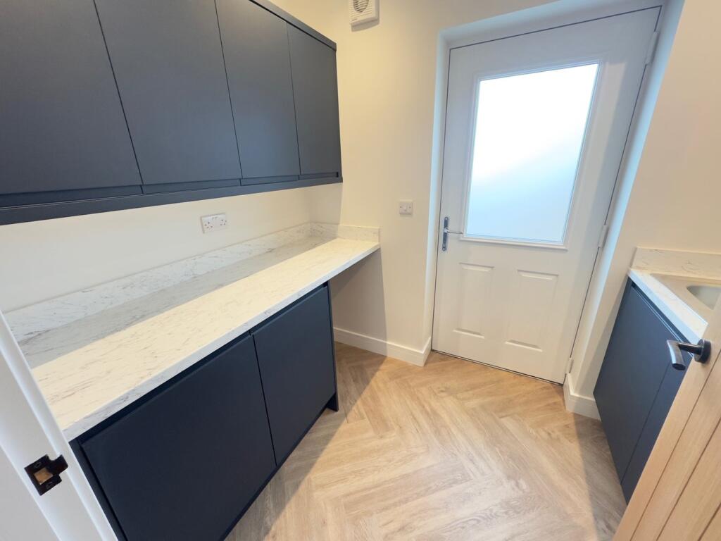 Additional image 12 of Bradford Road, Cottingley, Bingley, BD16