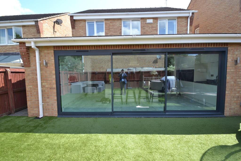 Additional image 31 of Javelin Close, Idle,