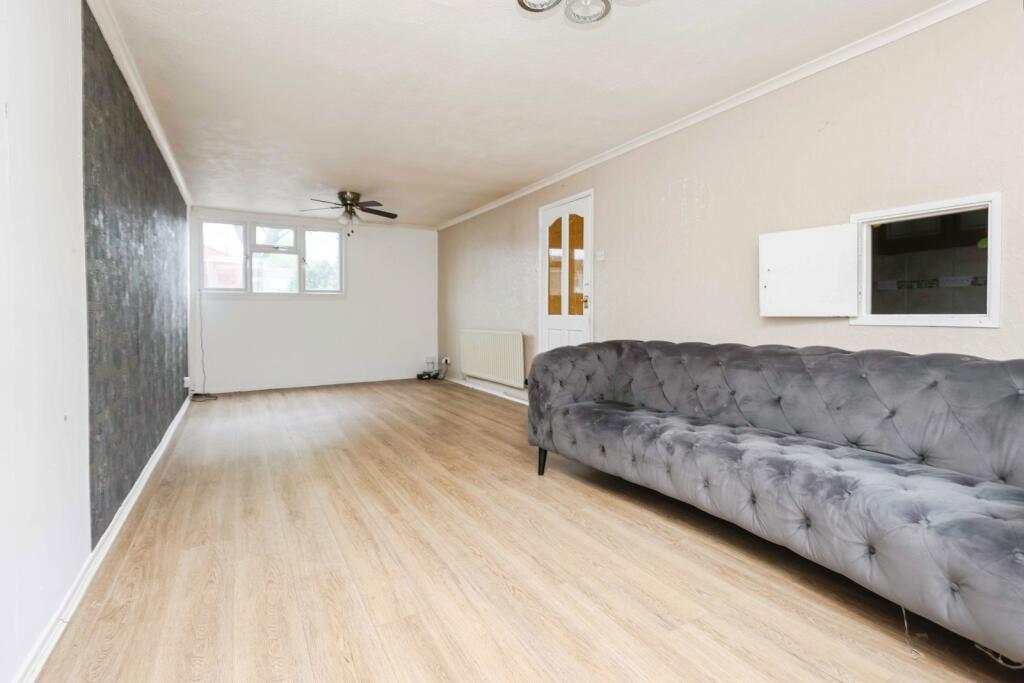 Additional image 2 of Yardley Close, Oldbury, Sandwell, West Midlands, B68