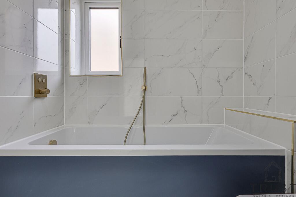 Additional image 17 of Wakefield Road, Drighlington, BD11