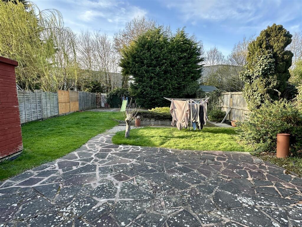 Additional image 24 of Meadow Road, Alcester