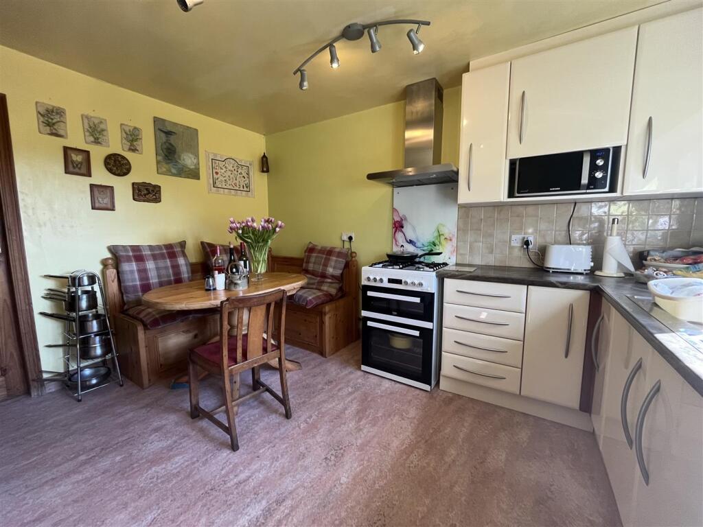 Additional image 21 of Abb Scott Lane, Low Moor, Bradford