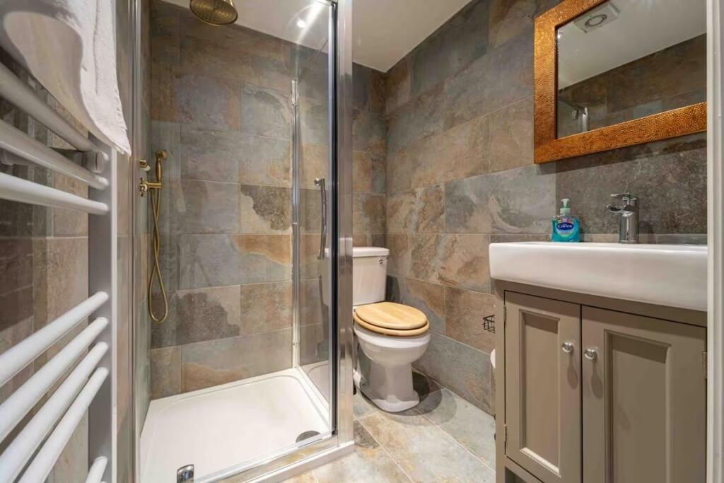 Additional image 11 of Church Hill Farm, Beoley, Redditch, Worcestershire, B98