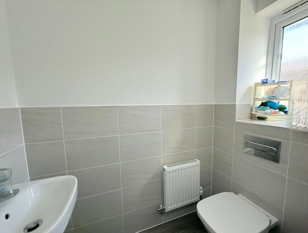 Additional image 6 of Light Hall Lane, Shirley