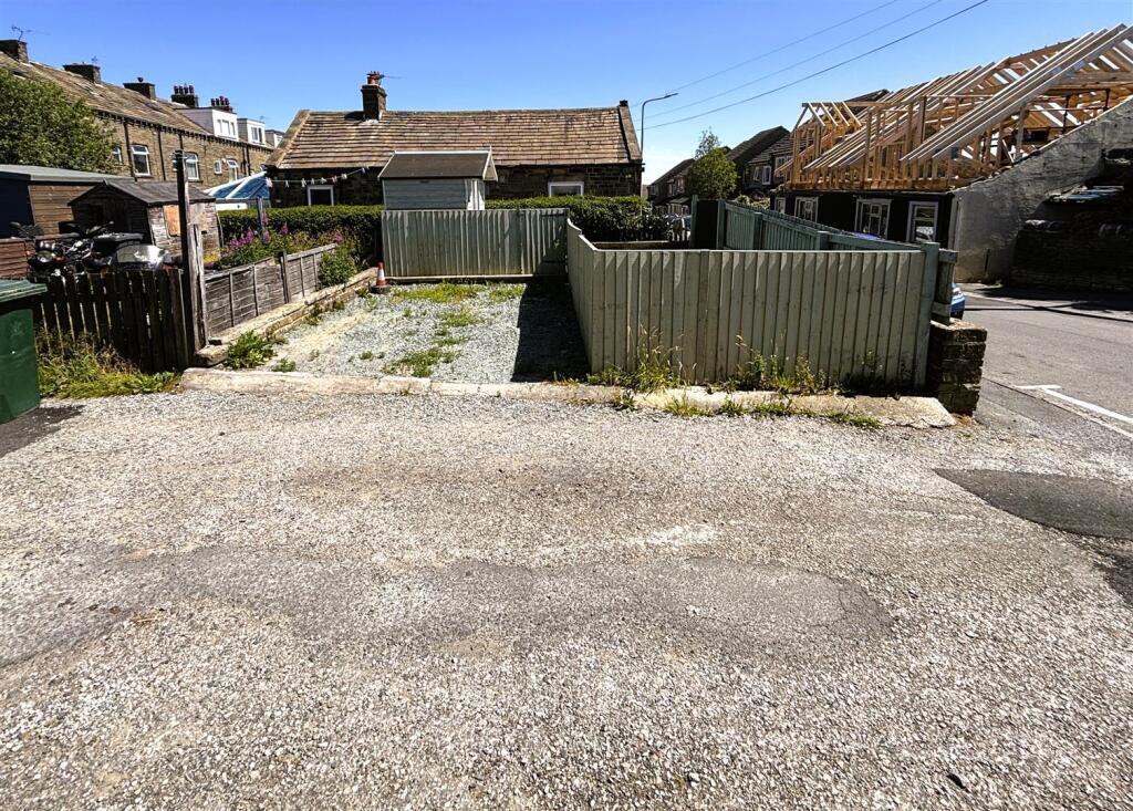 Additional image 21 of 1, Springfield, Queensbury, BD13 2QF