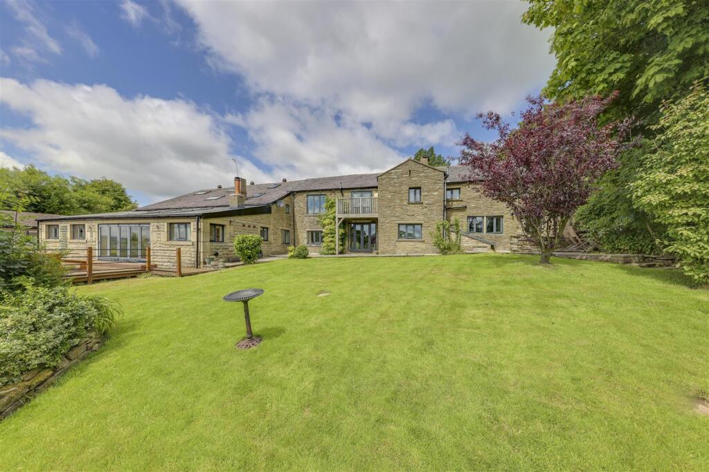 Additional image 55 of Hurst Lane, Rawtenstall, Rossendale, Lancashire - With Annexe & Spa Room