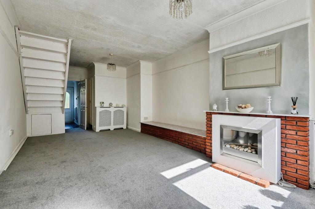 Additional image 3 of East View, Tamworth, Staffordshire