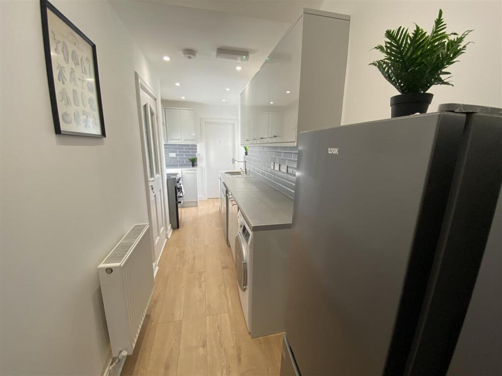 Additional image 7 of Rood End Road, Oldbury, Birmingham