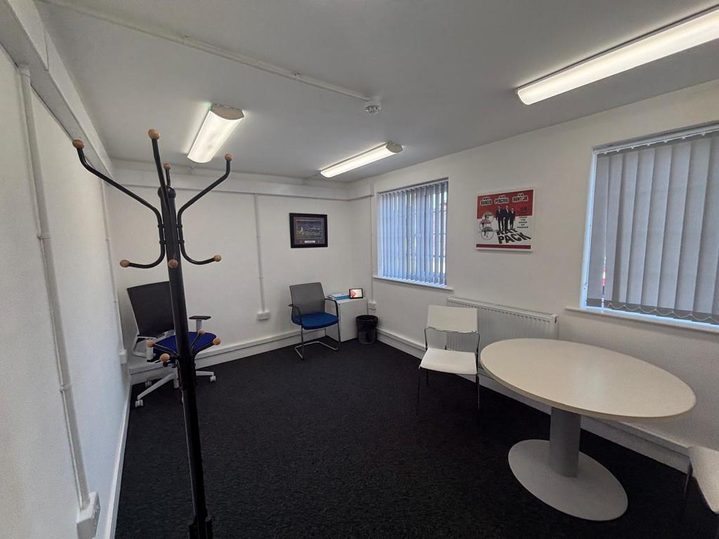 房产图片 12 - 科尔舍尔尔，海街，高街，科尔舍尔尔，伯明翰，沃里克郡，B46 3BP