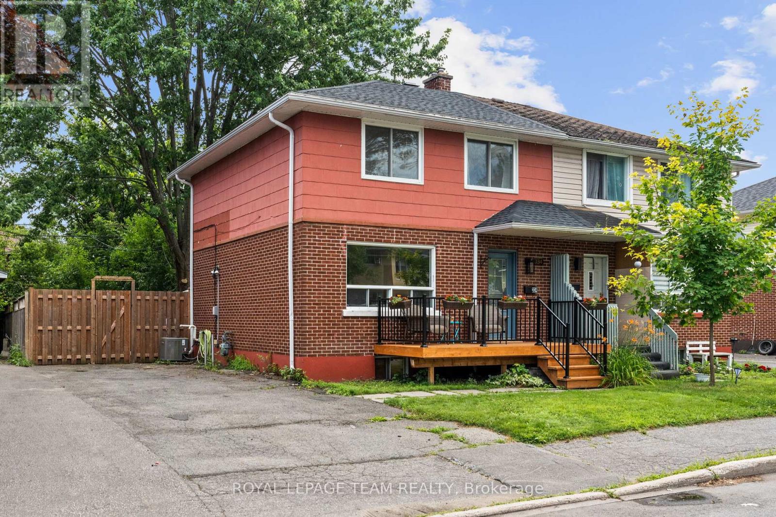334 QUEEN MARY STREET|Ottawa, Ontario K1K1W9