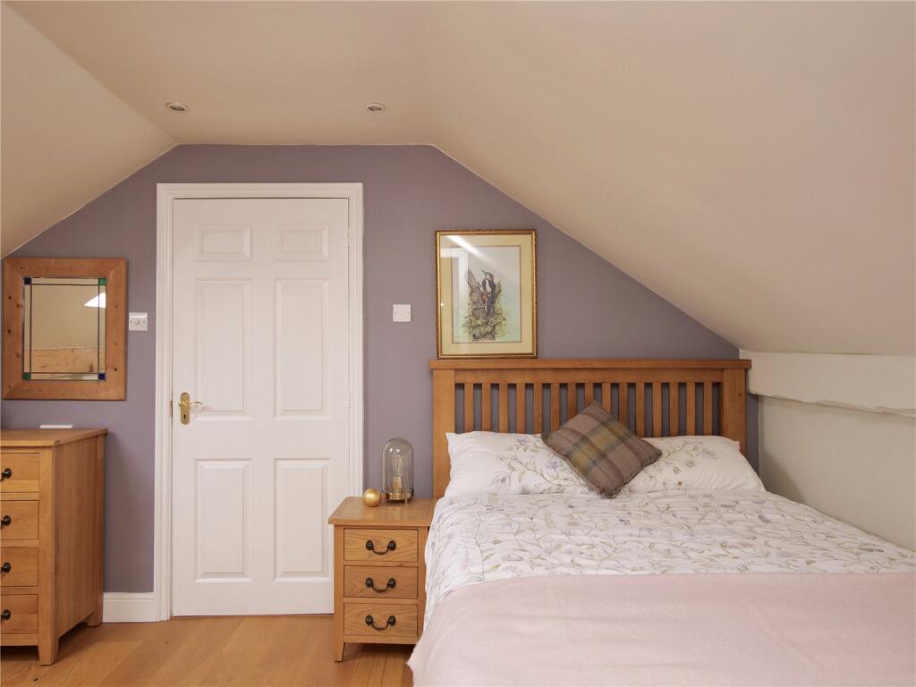 Additional image 34 of Oustanding Five Bedroom House In Pilton