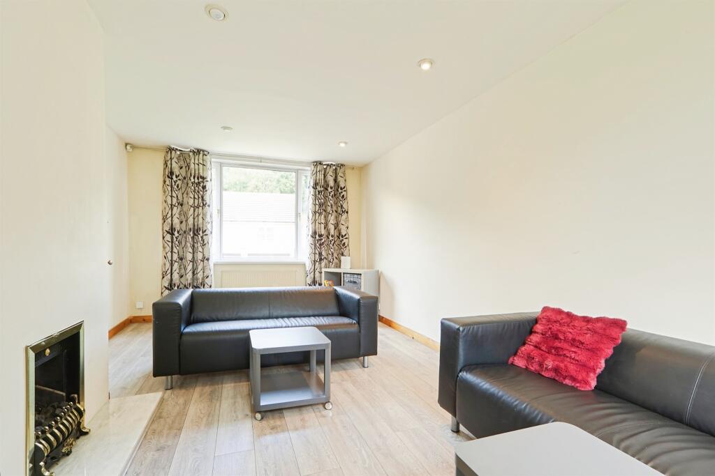 Additional image 19 of Cliffe Avenue, Baildon, Shipley