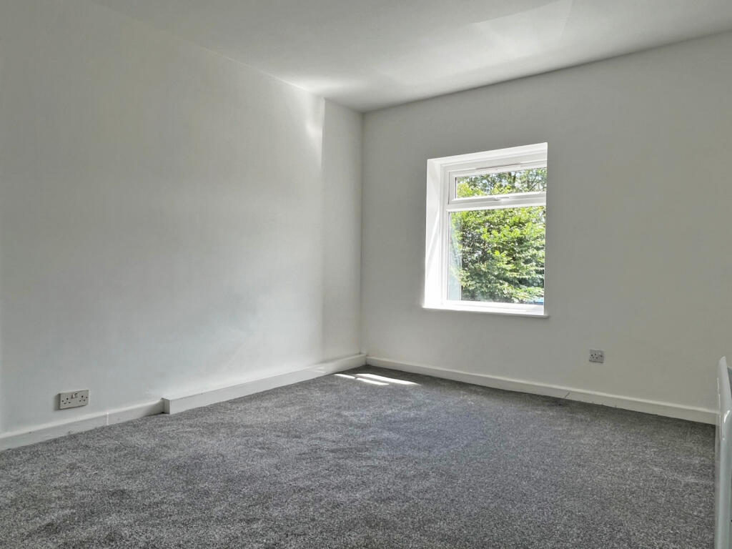 Additional image 4 of Flat 2 at The Beehive, 1 Saltaire Road, Shipley, BD18 3HH