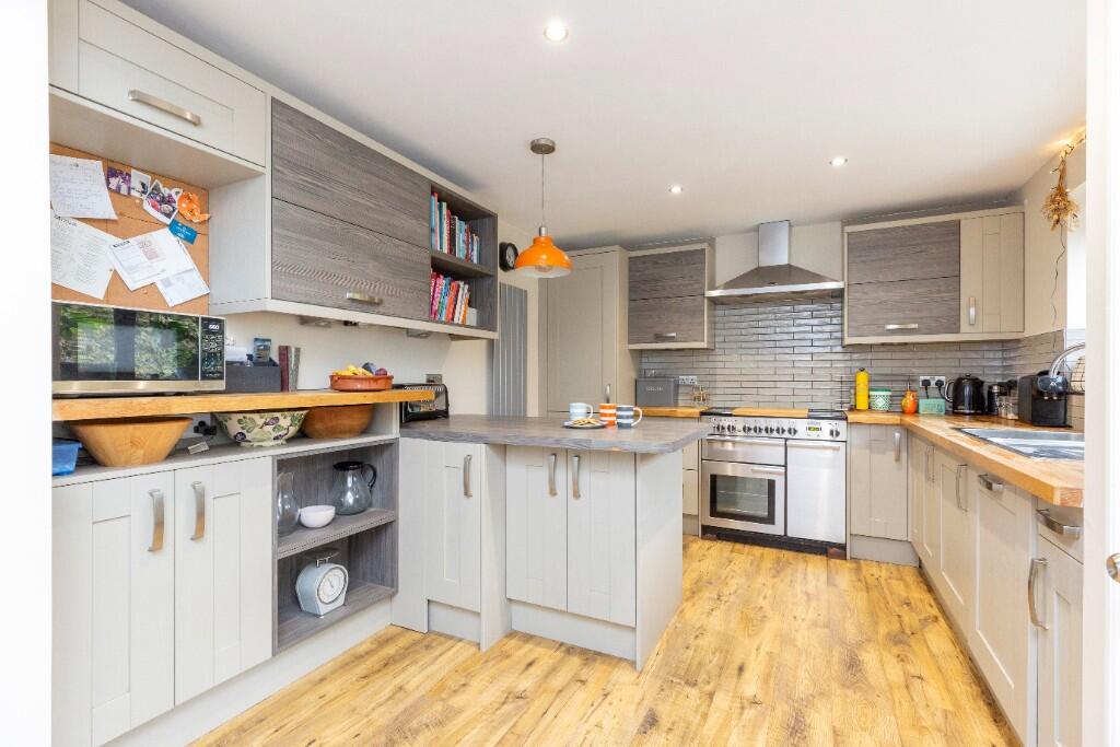 Additional image 35 of Quaperlake Street, Bruton, Somerset, BA10