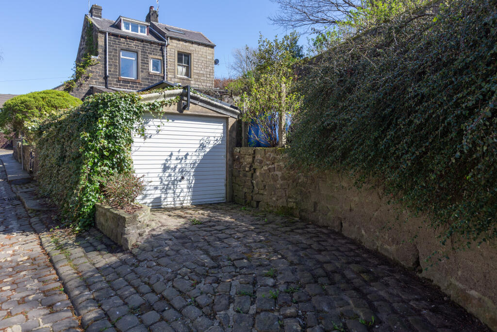 Additional image 18 of Ivegate, Colne, BB8