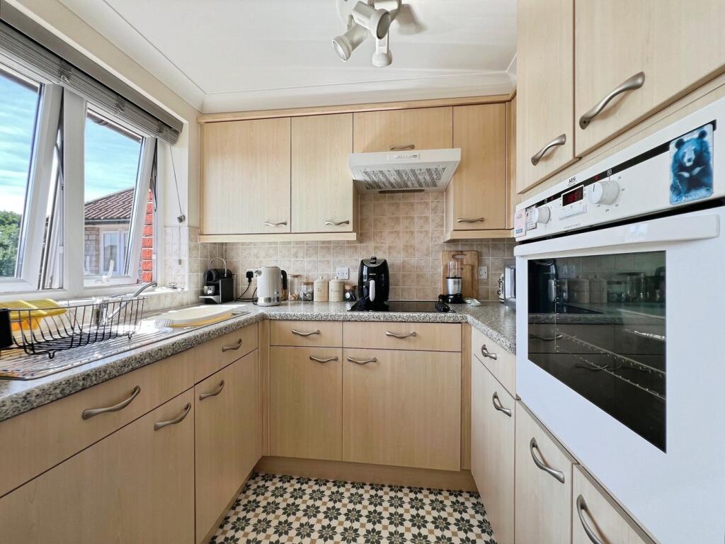 Additional image 7 of Oxendale, Street, BA16