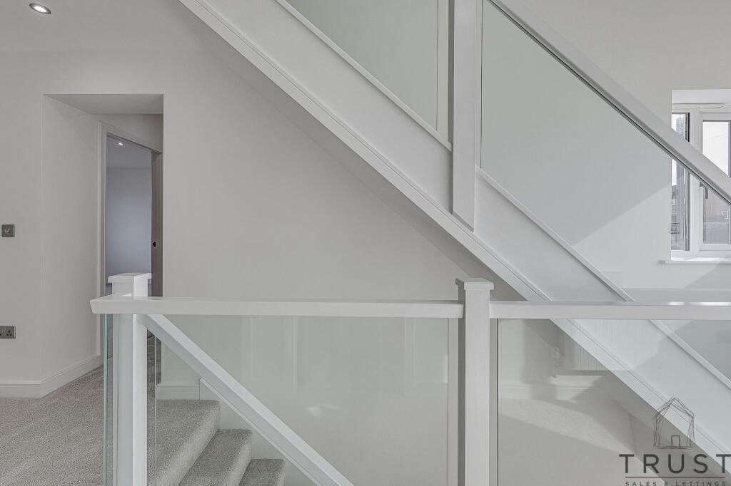 Additional image 28 of Wakefield Road, Drighlington, BD11