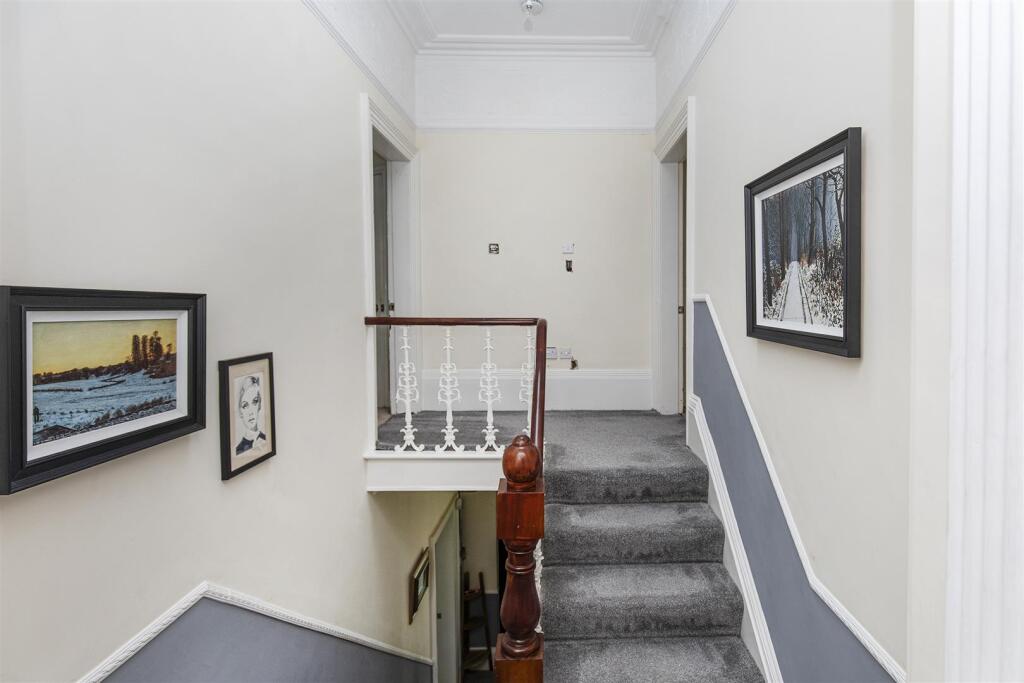 Additional image 27 of Whitcliffe Road, Cleckheaton