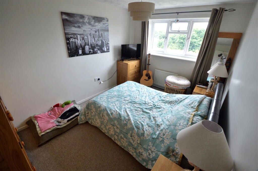 Additional image 5 of Newbury Close, Catshill, Bromsgrove, Worcestershire, B61 0SB