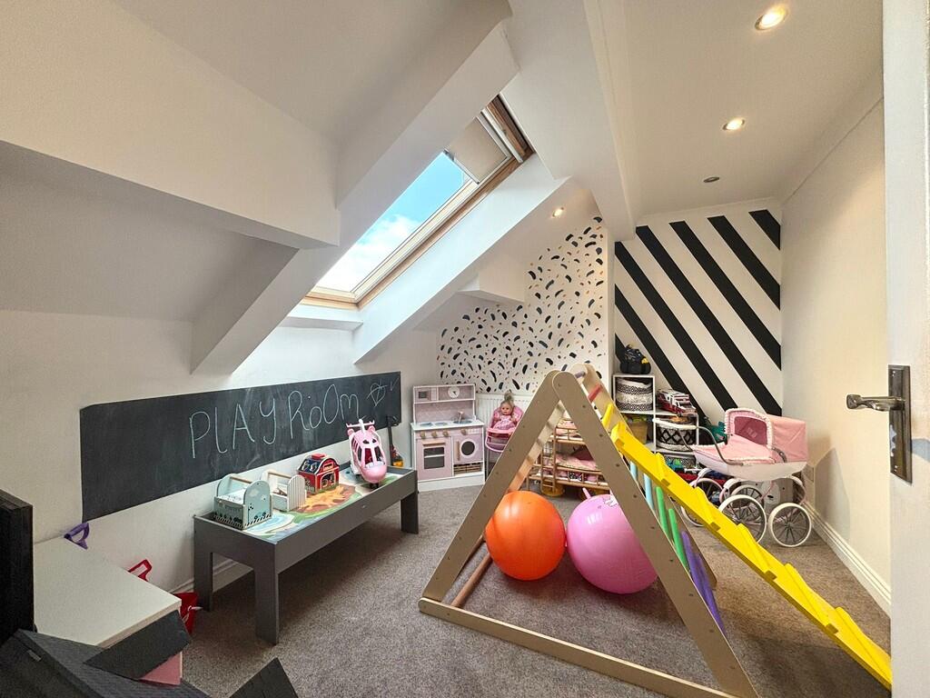 Additional image 13 of Northfield Terrace, Queensbury, Bradford