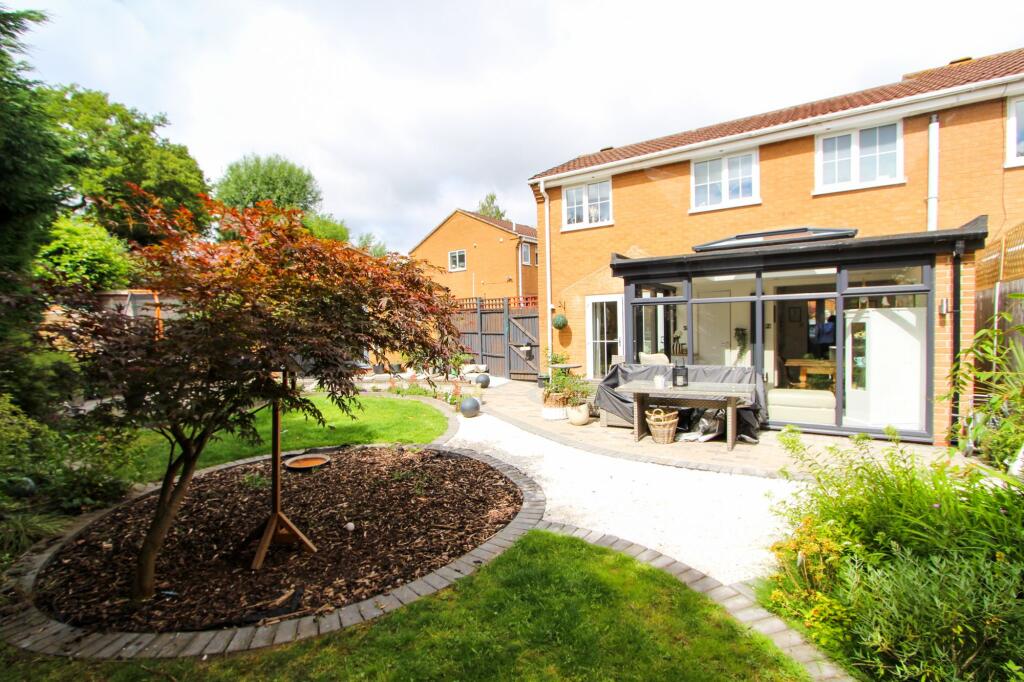 Additional image 26 of Bradgate Drive, Four Oaks, B74