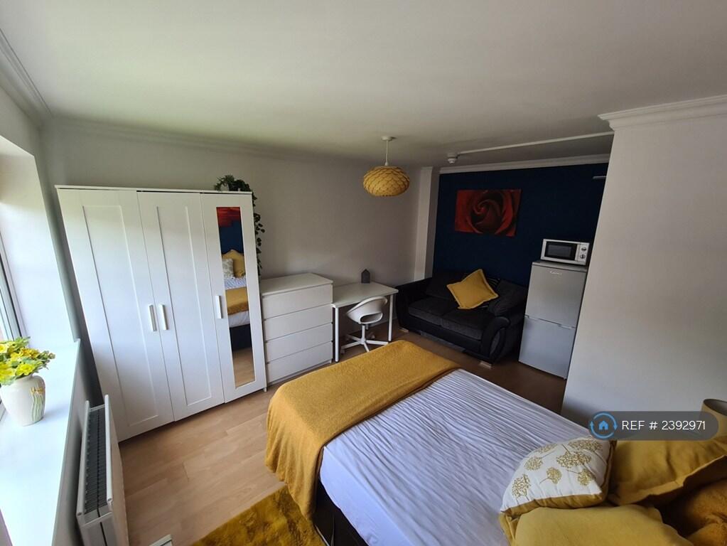 Additional image 3 of Gibson Drive, Smethwick, B66