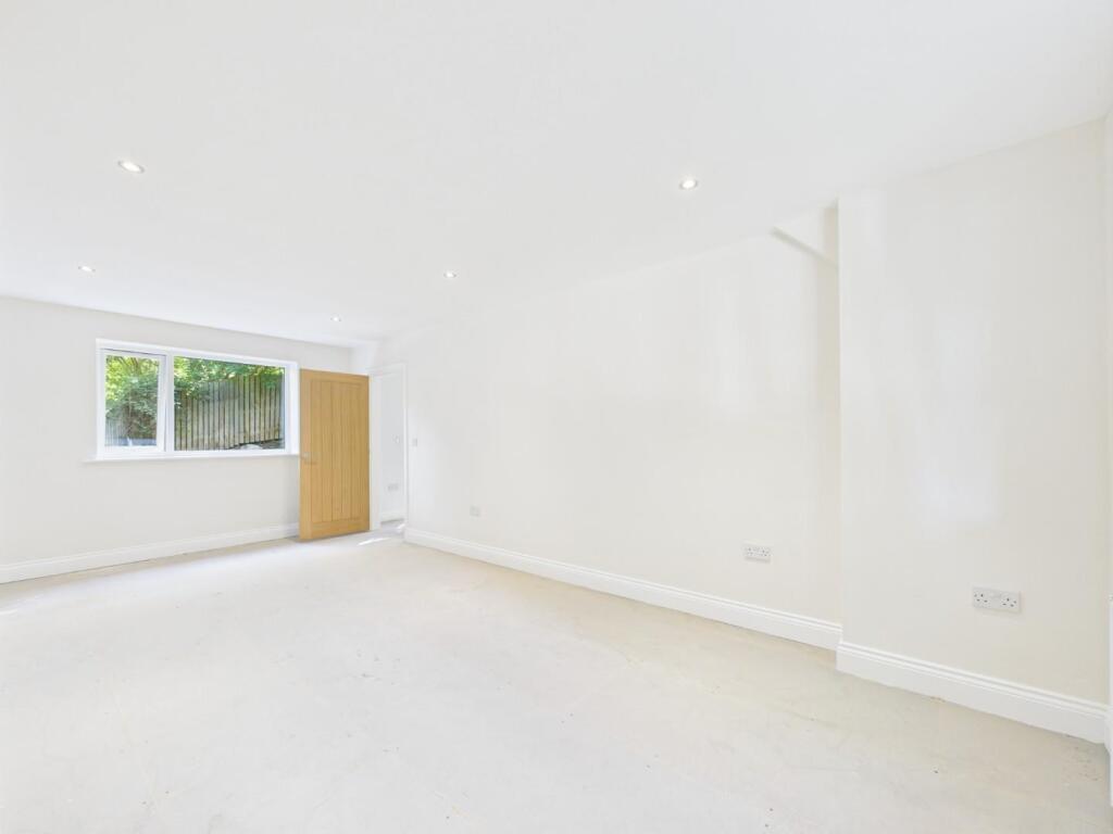 Additional image 8 of Brackendale, Thackley