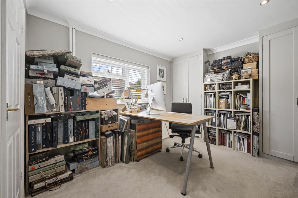 Additional image 8 of Meadow Road, Henley-In-Arden