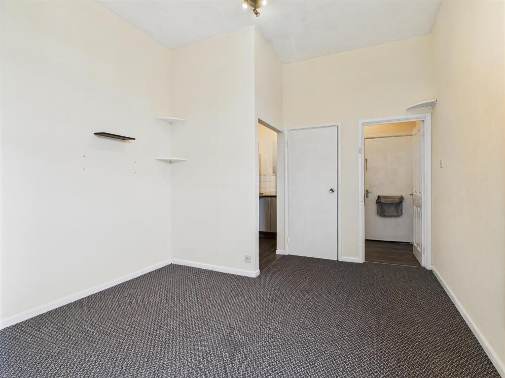 Additional image 3 of Flat 12a, Furlong Court