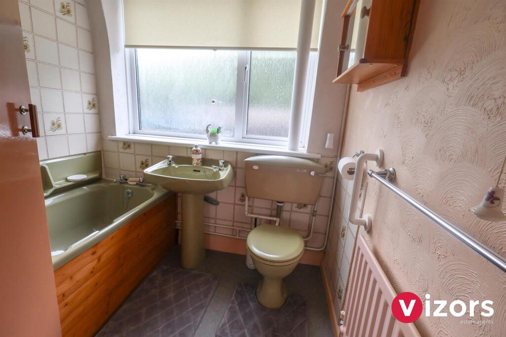 Additional image 9 of Foxlydiate Crescent, Batchley, Redditch