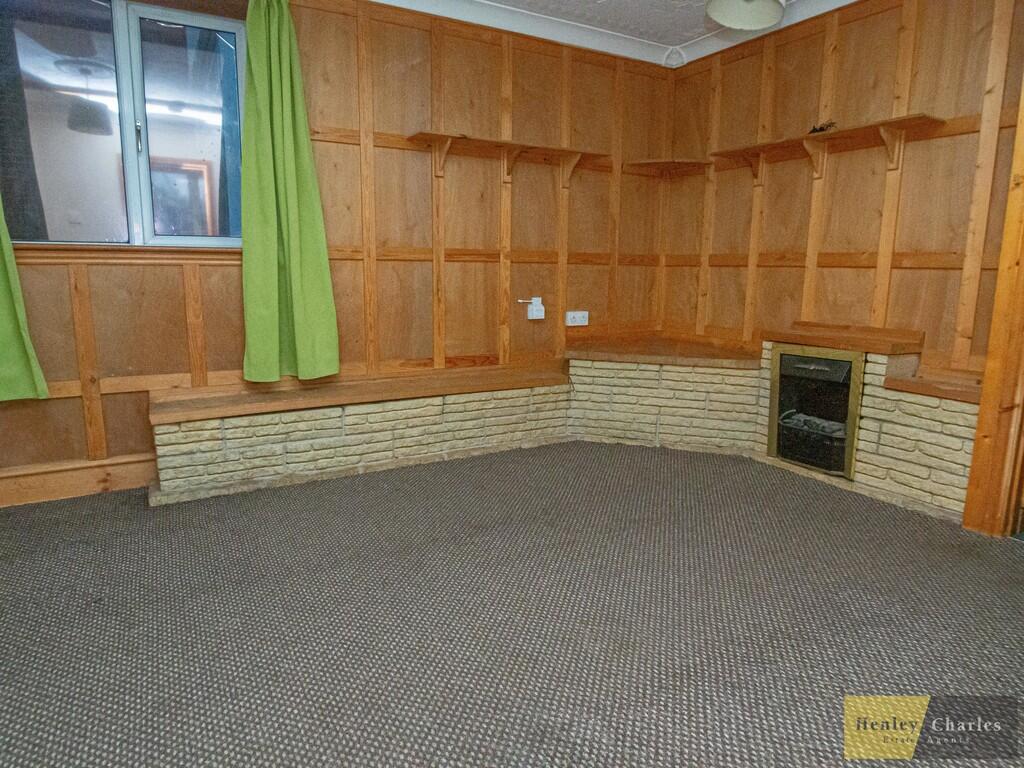 Additional image 4 of Lizafield Court, Holly Lane