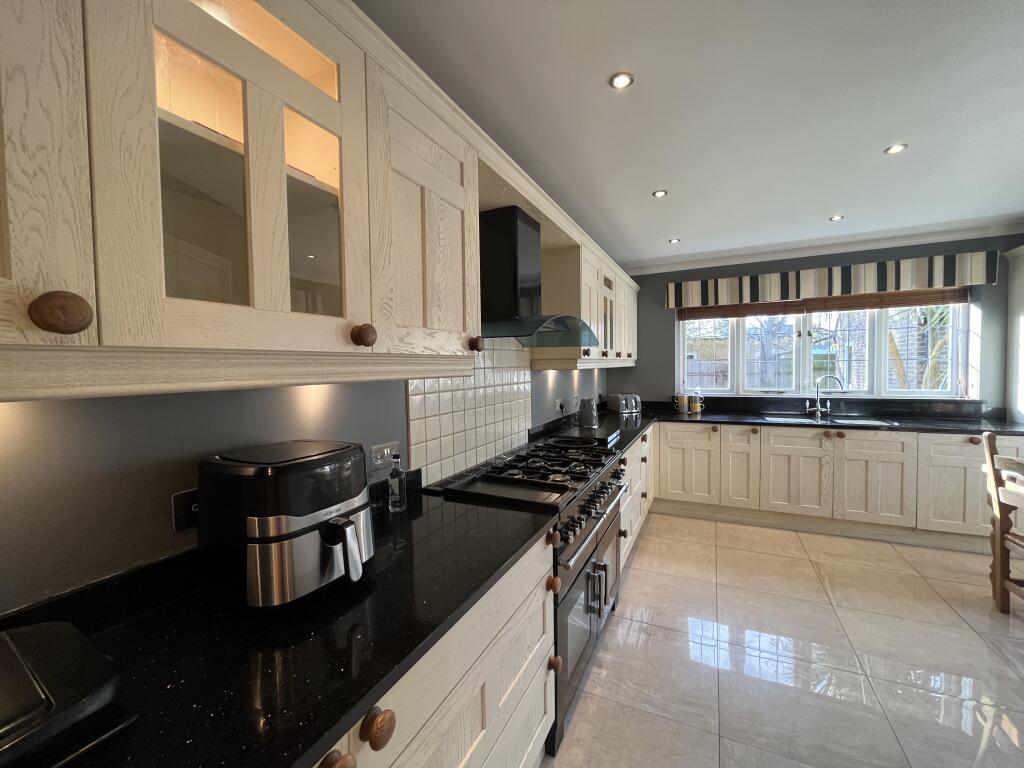 Additional image 6 of Oakridge Park, YEOVIL