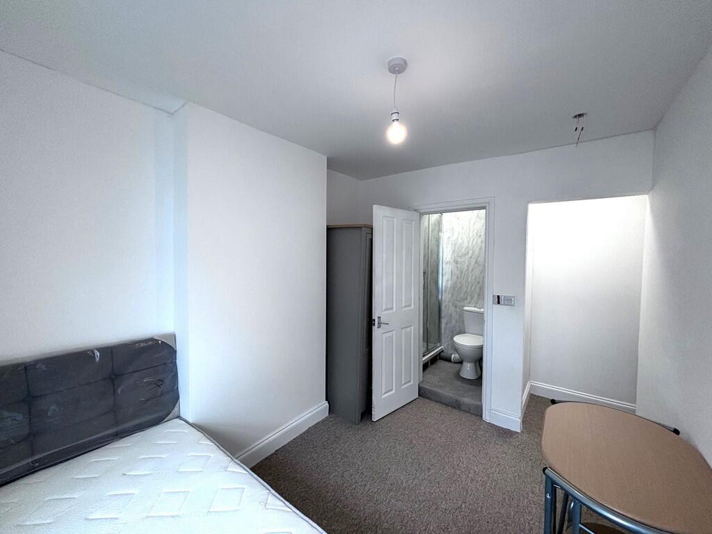 Additional image 5 of Middle Street, Yeovil