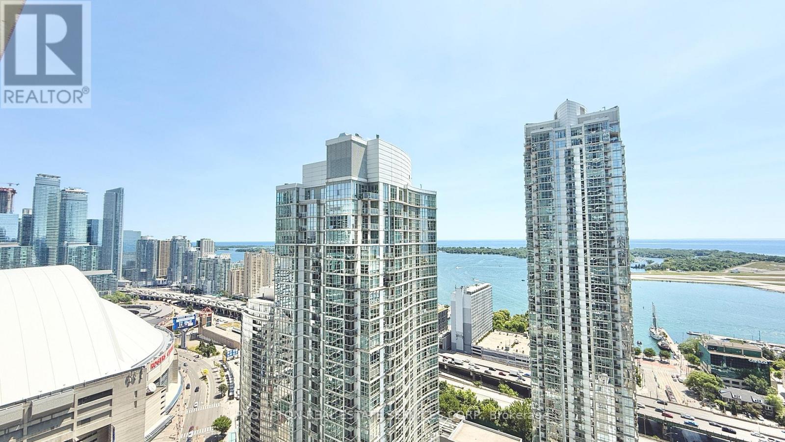 Property image for 3811 - 3 CONCORD CITYPLACE WAY|Toronto (Waterfront Communities), Ontario M5V0X4
