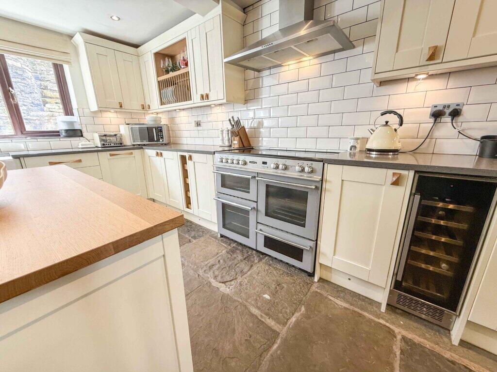 Additional image 15 of Barnside, St Georges Terrace, Cowpe Road, Rossendale