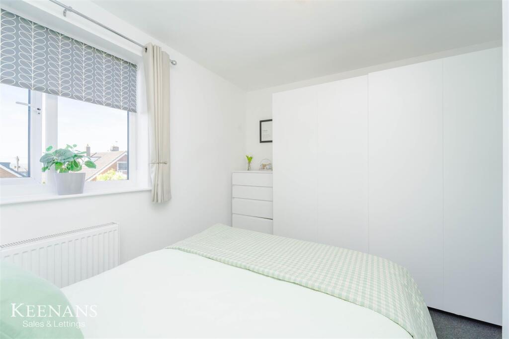 Additional image 26 of Singleton Avenue, Read