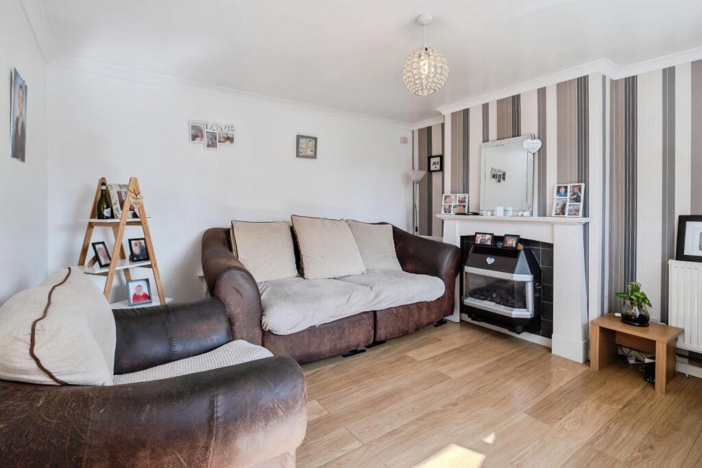 Additional image 4 of Richmond Close, Tamworth, Staffordshire