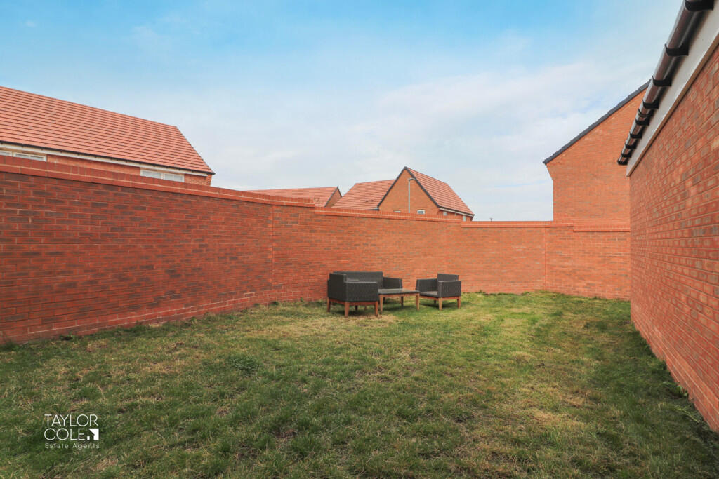 Additional image 28 of Gardiner Close, Tamworth