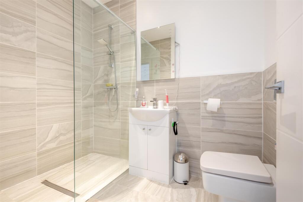 Additional image 37 of Moor Hall Drive