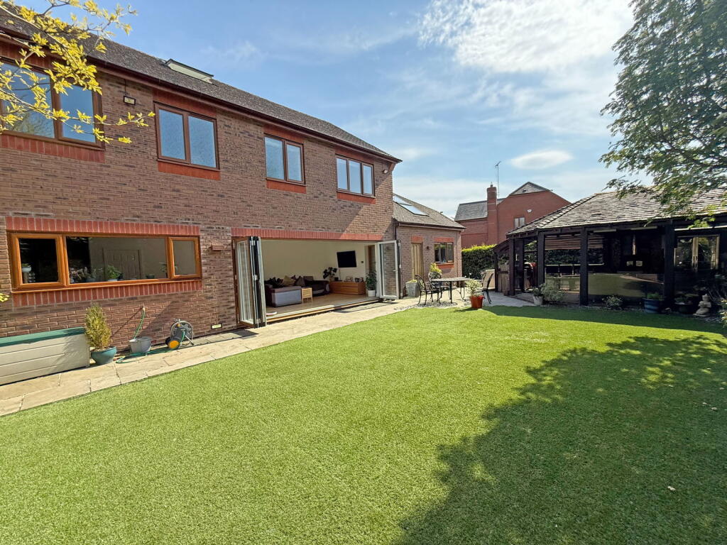Additional image 35 of Brockhurst Lane, Dickens Heath, Solihull, B90 1RG