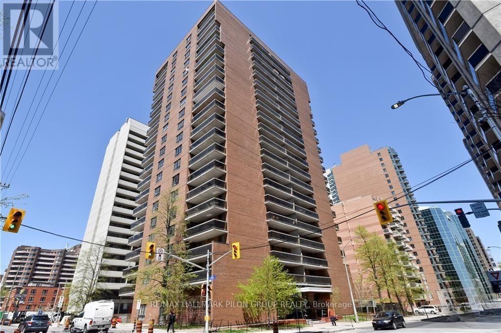 1504 - 475 LAURIER AVENUE W|Ottawa, Ontario K1R7X1