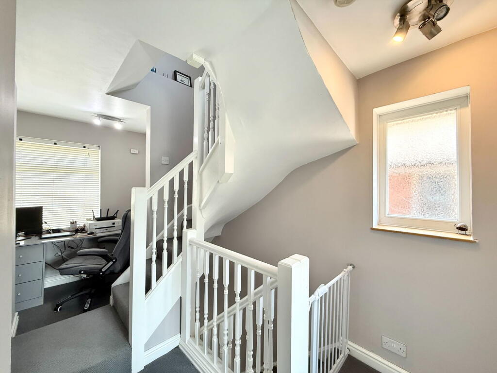 Additional image 11 of Headley Rise, Shirley