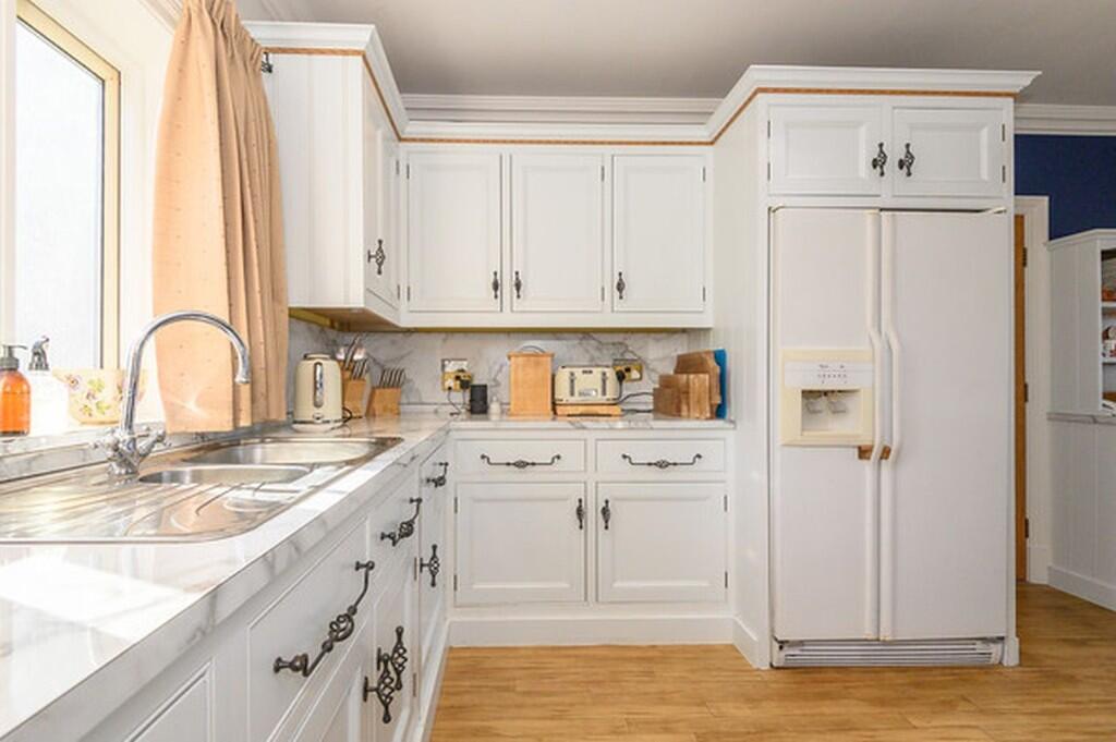 Additional image 10 of 83 Brighouse & Denholme Road, Bradford, West Yorkshire, BD13 1LH