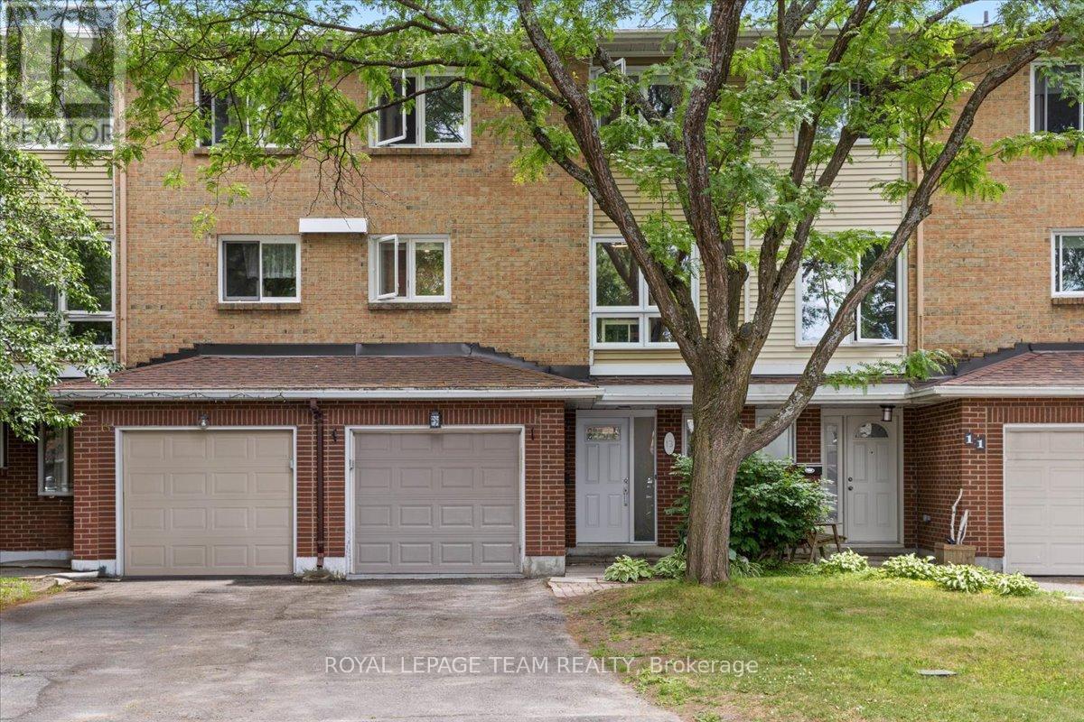 Property image for 13 KEDGEWICK COURT|Ottawa, Ontario K2G4M9