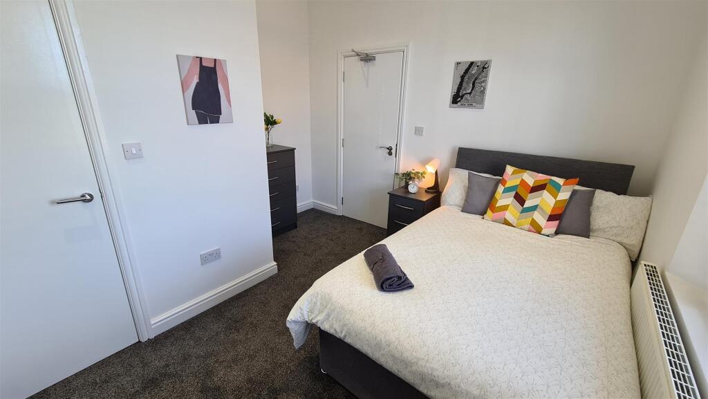 Additional image 4 of Rood End Road, Oldbury, Birmingham