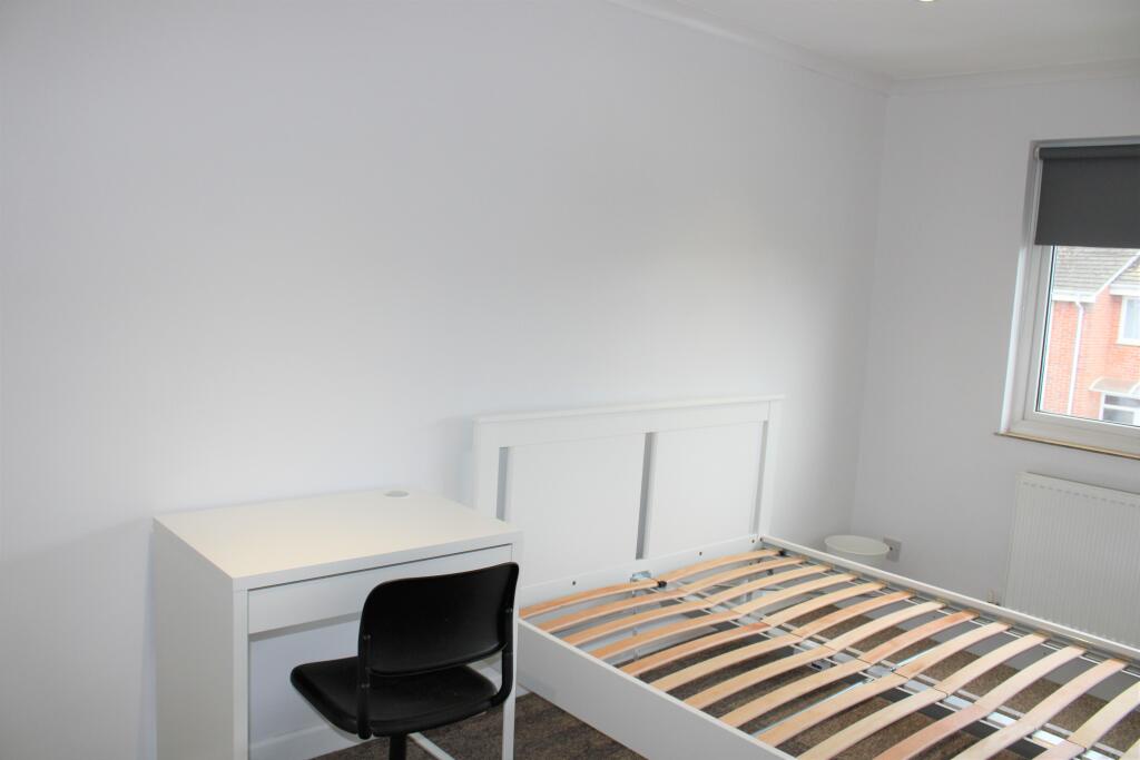 Additional image 2 of North Western Yeovil