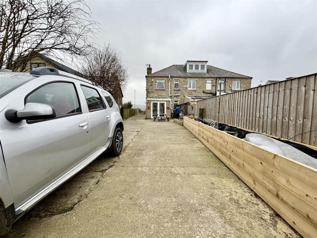 Additional image 23 of Middle Lane, Clayton, Bradford